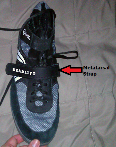 The metatarsal strap is conveniently labeled "DEADLIFT".